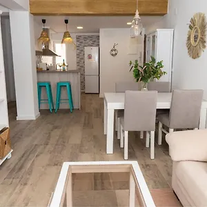 https://apt-amplio-apartamento-luminoso-en-el-centro-puerto.hotelsinnerja.org
